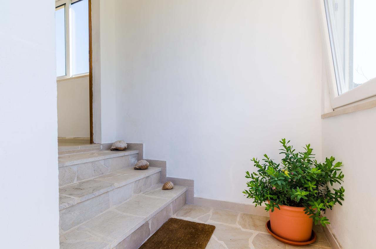 Apartment & Rooms Mazdin Banići Exterior foto